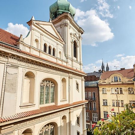 Ferienwohnung Old Town & Parking Assistance Prag Exterior foto