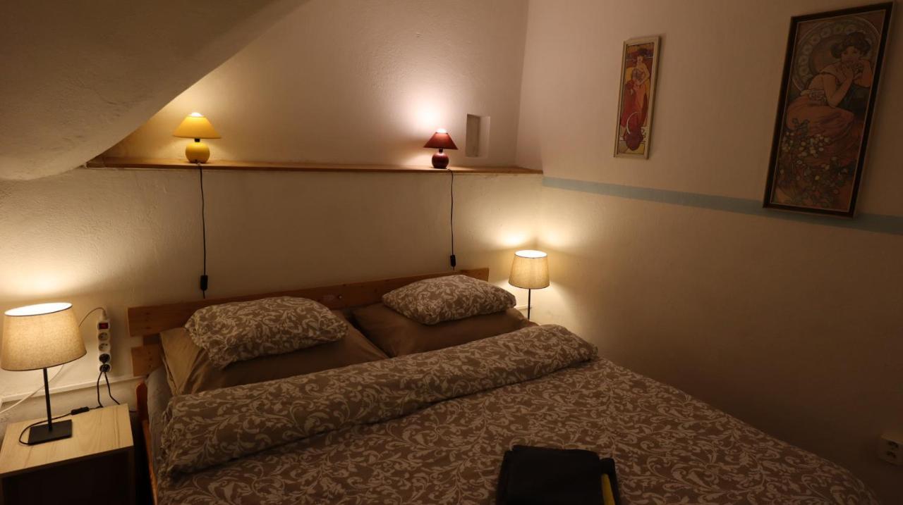 Ferienwohnung Old Town & Parking Assistance Prag Exterior foto