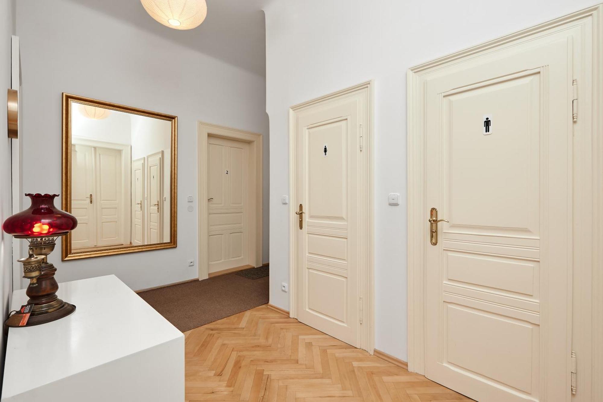 Ferienwohnung Old Town & Parking Assistance Prag Exterior foto