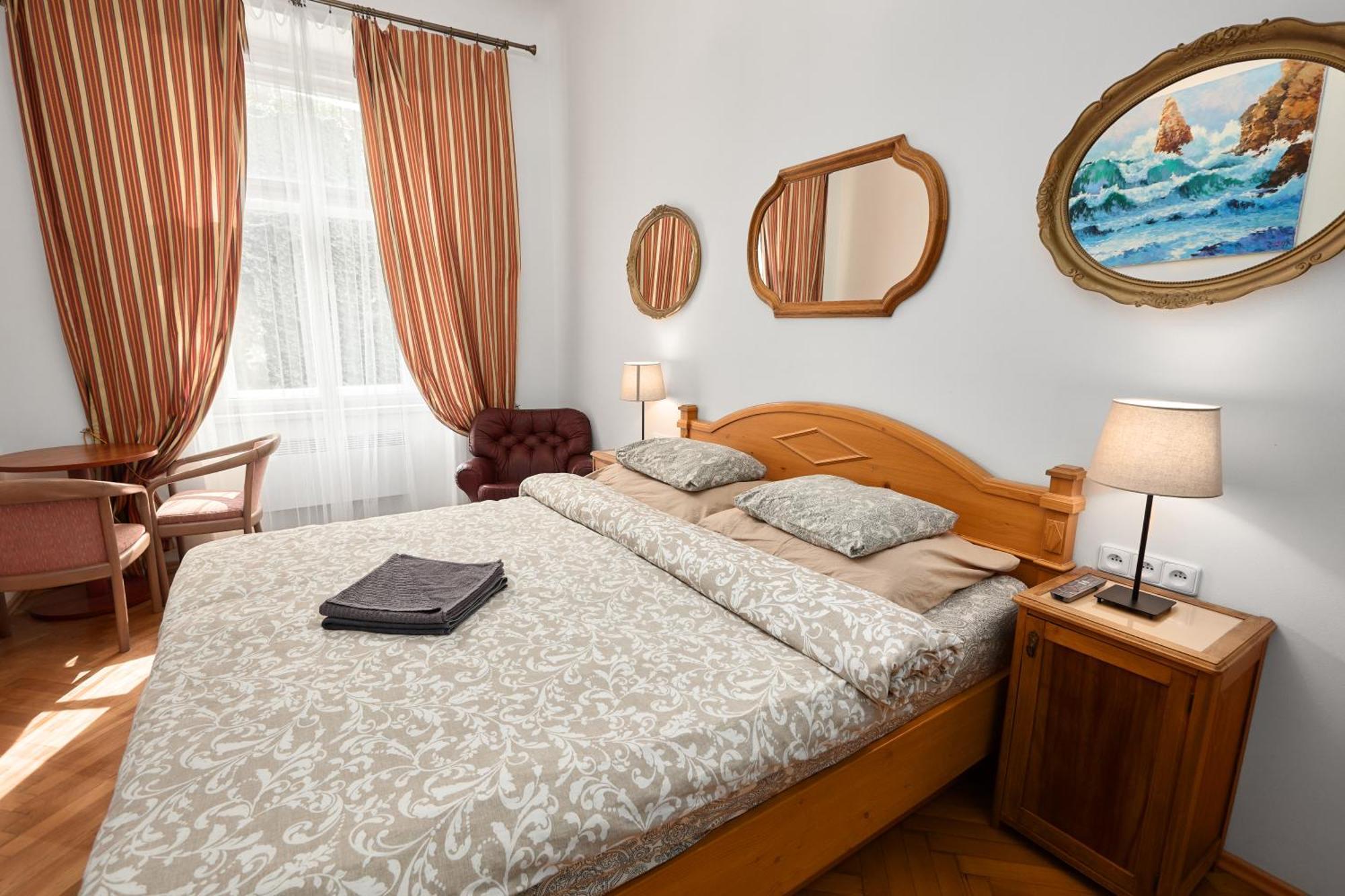 Ferienwohnung Old Town & Parking Assistance Prag Exterior foto