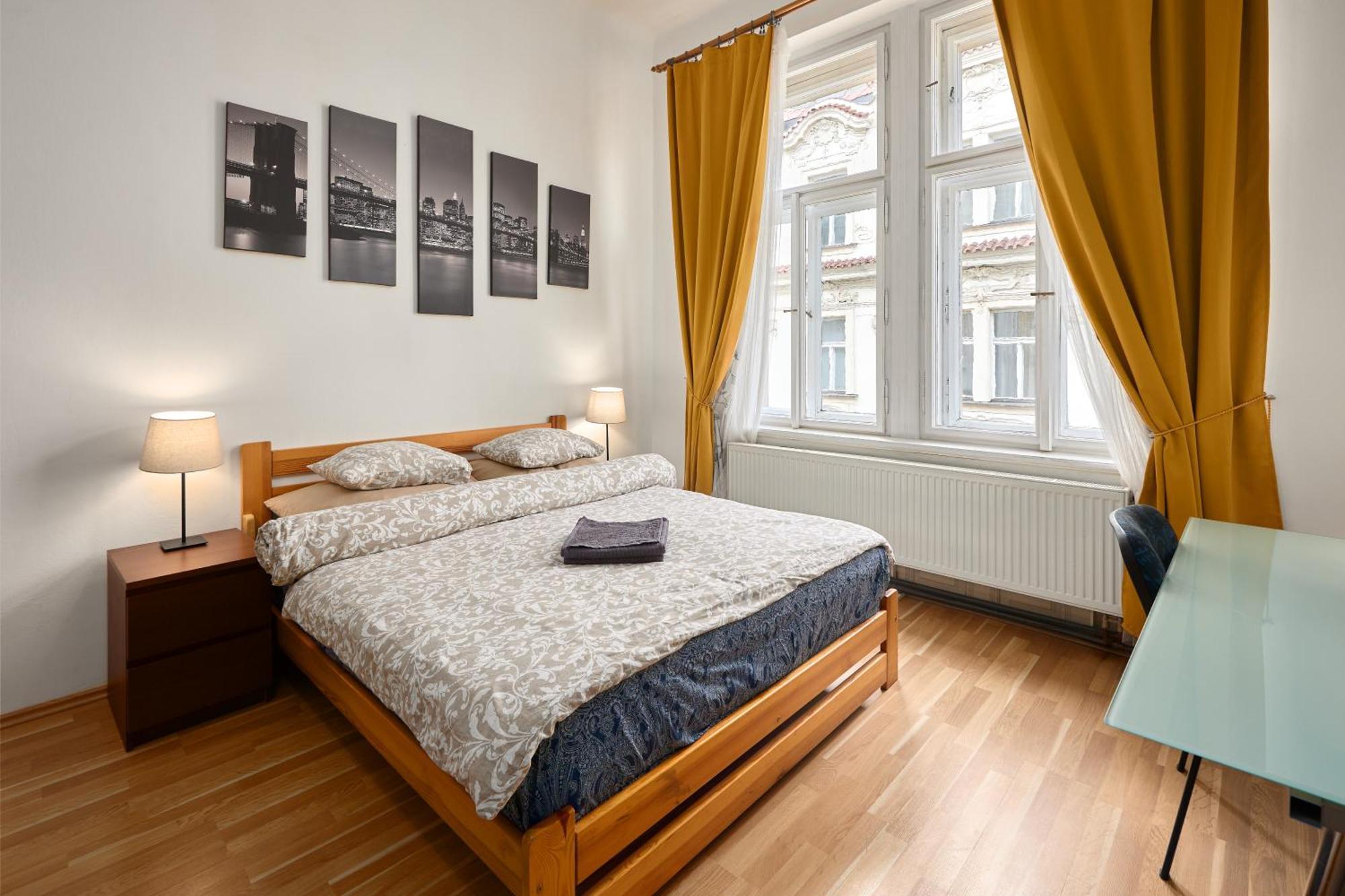 Ferienwohnung Old Town & Parking Assistance Prag Exterior foto